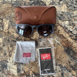 Ray-Ban Brown Sunglasses with Brown Case